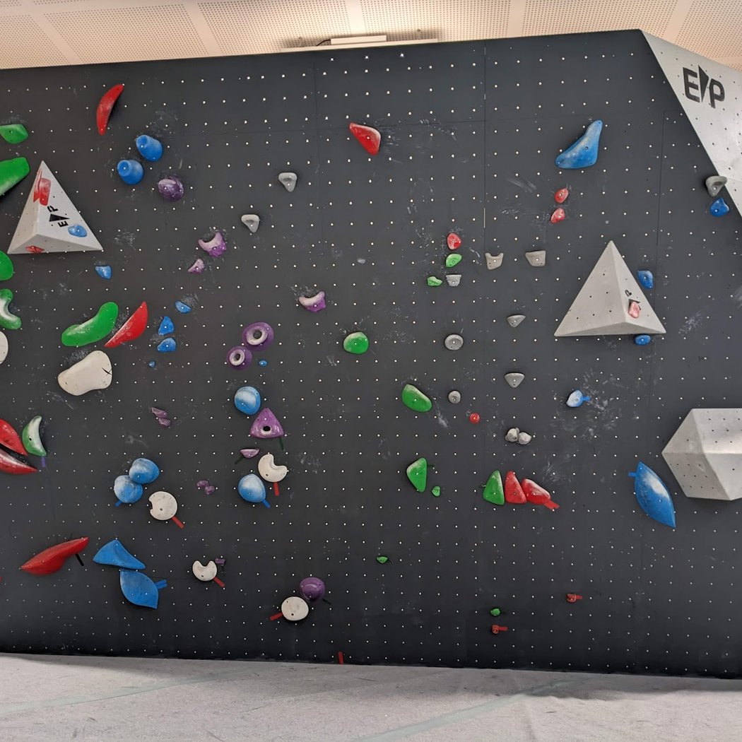 Escalade @Ucpa Sport Station 3